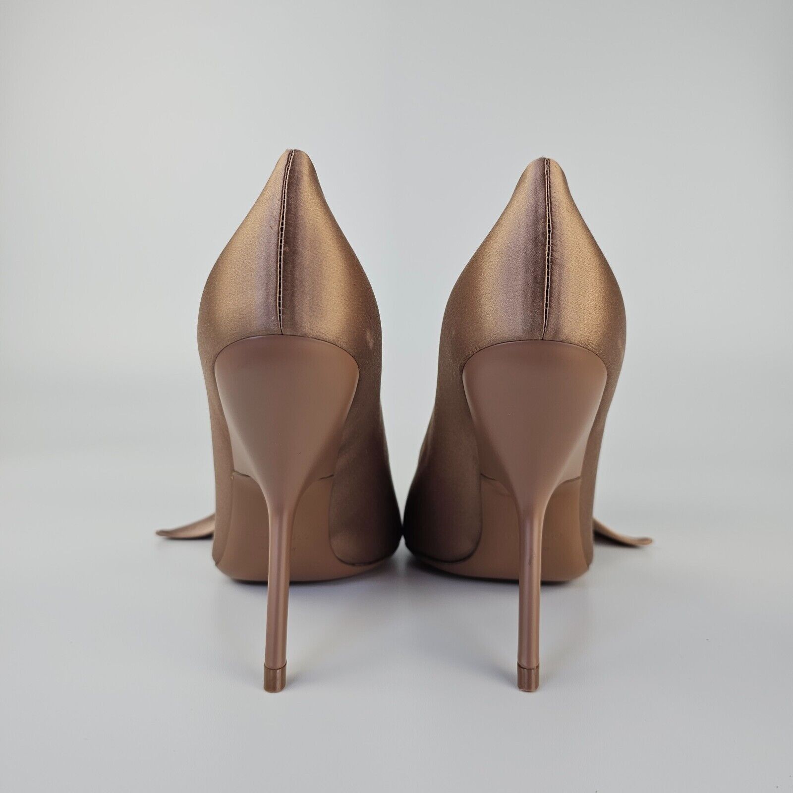 Ferragamo Erica 105mm Beige Satin Heeled Pumps New