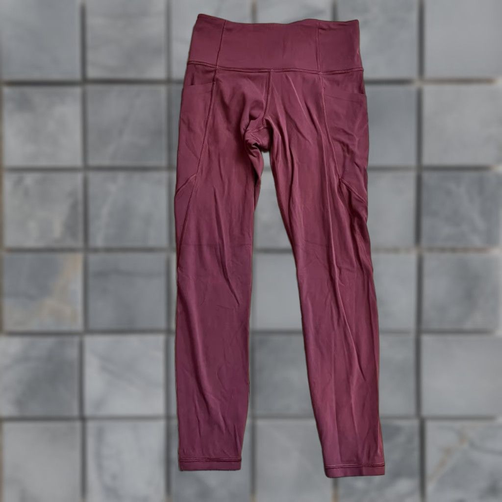 Athleta Athleta Leggings Cropped Womens Small Stash Pocket Salutation Crop S Red Women Size 28" / US 6 / IT 42 - 1 Thumbnail