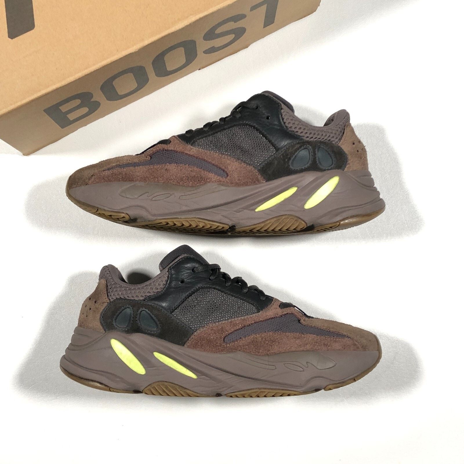 Adidas adidas Yeezy Boost 700 Mauve Sneakers Size 10 Pre Owned Size US 10 / EU 43 - 1 Thumbnail