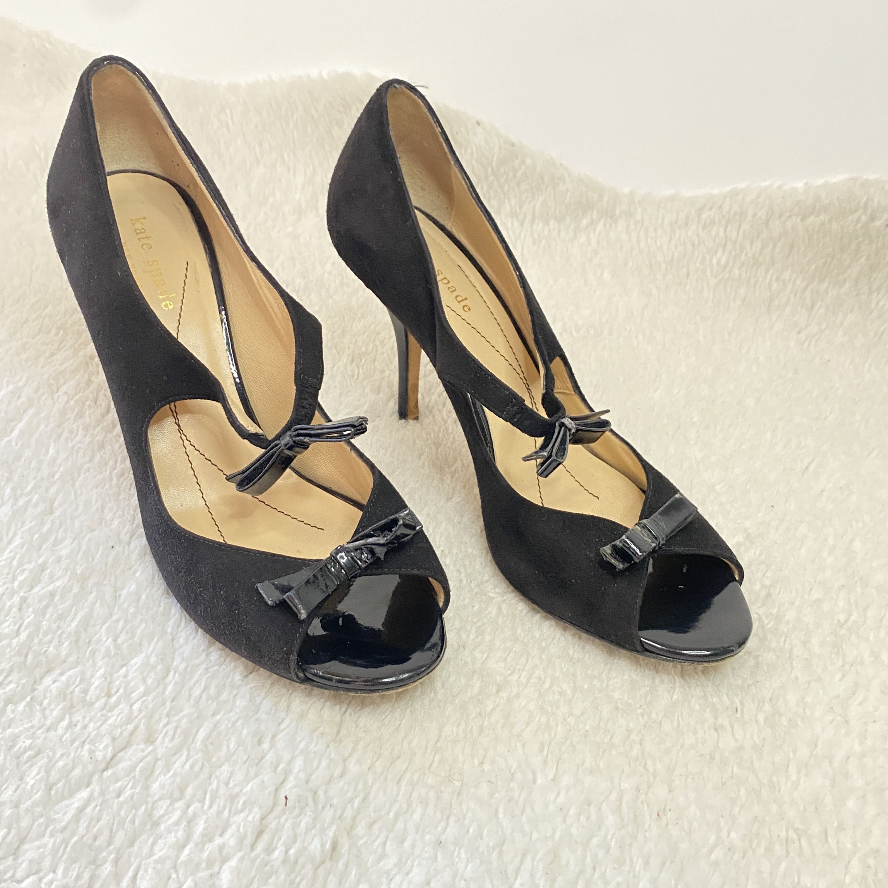 Kate Spade Kate Spade Black Suede Patent Leather Peep Toe Bow Pumps Size US 7.5 / IT 37.5 - 2 Thumbnail