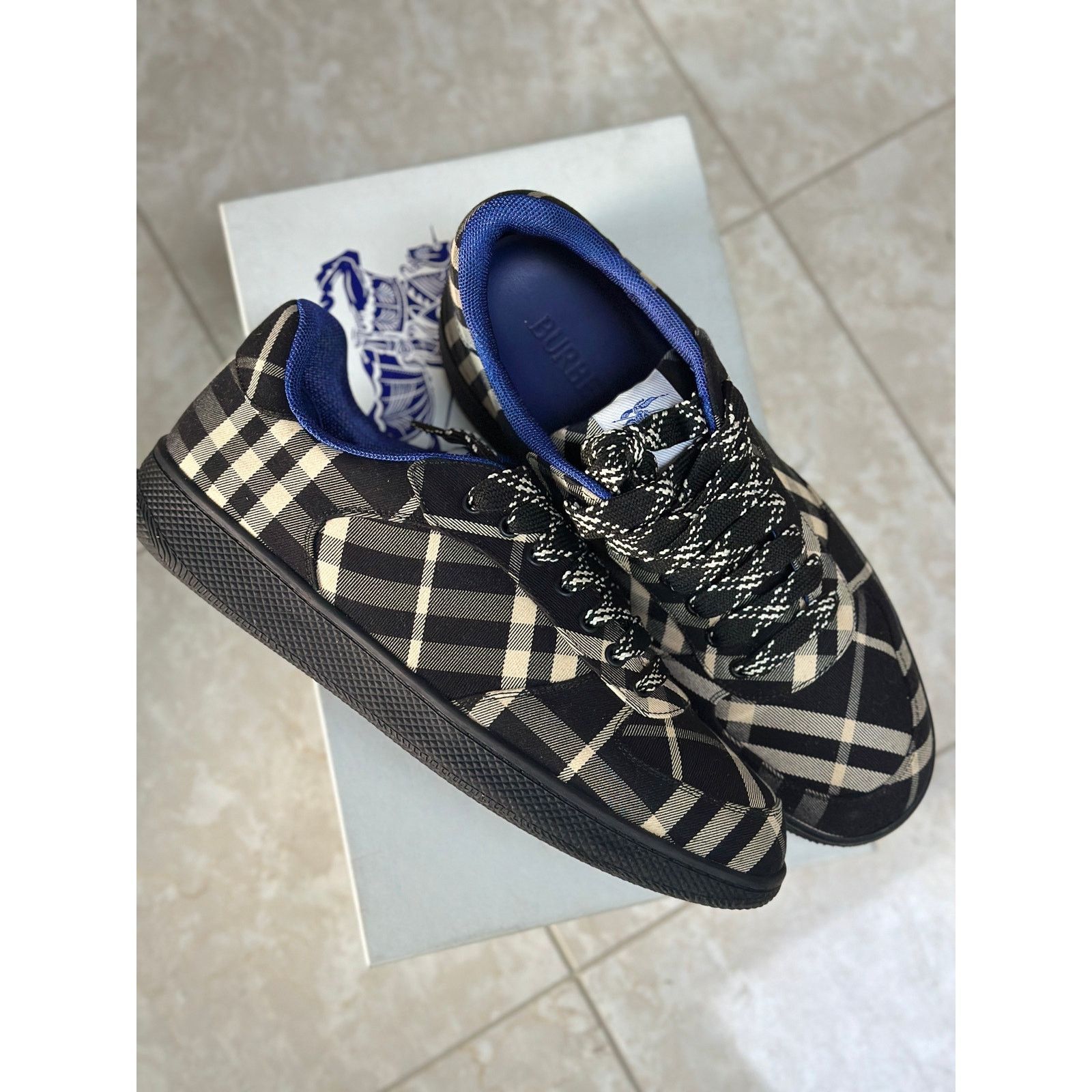 スニーカー Burberry SNEAKER (8081584 B7462) Burberry Sneakers 8081584-B7462 SALT IP CHECK | IlDuomo
