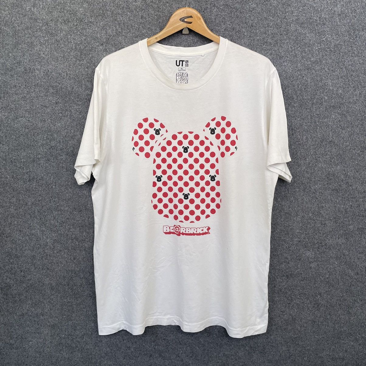 Japanese Brand × Medicom Toy Medicom Toy Bearbrick x Uniqlo Collabration T Shirt Size US L / EU 52-54 / 3 - 1 Thumbnail