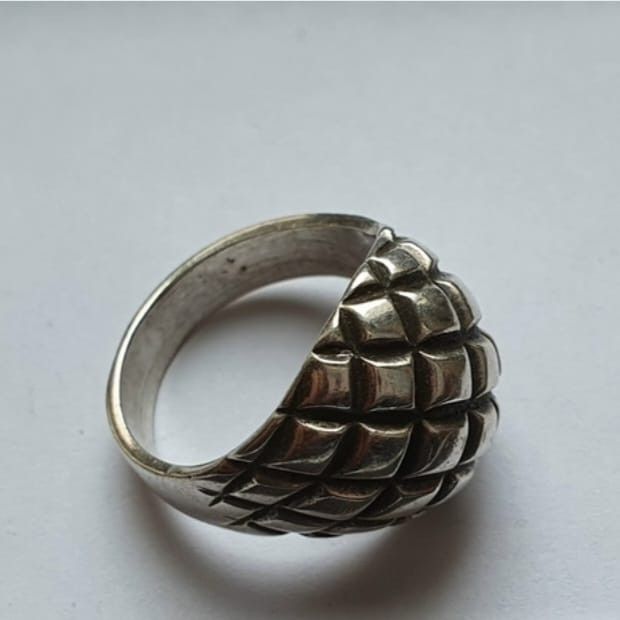 Vintage Vintage 925 Sterling Silver Ring Textured Dome Design Size 7 Size ONE SIZE - 1 Thumbnail