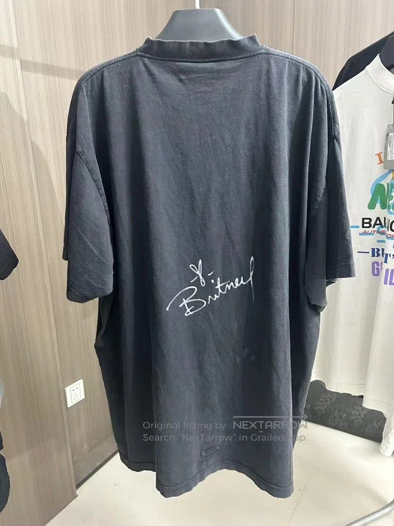 Balenciaga Balenciaga Britney Spears Music Collab Aged Short Sleeve T Size US L / EU 52-54 / 3 - 4 Thumbnail