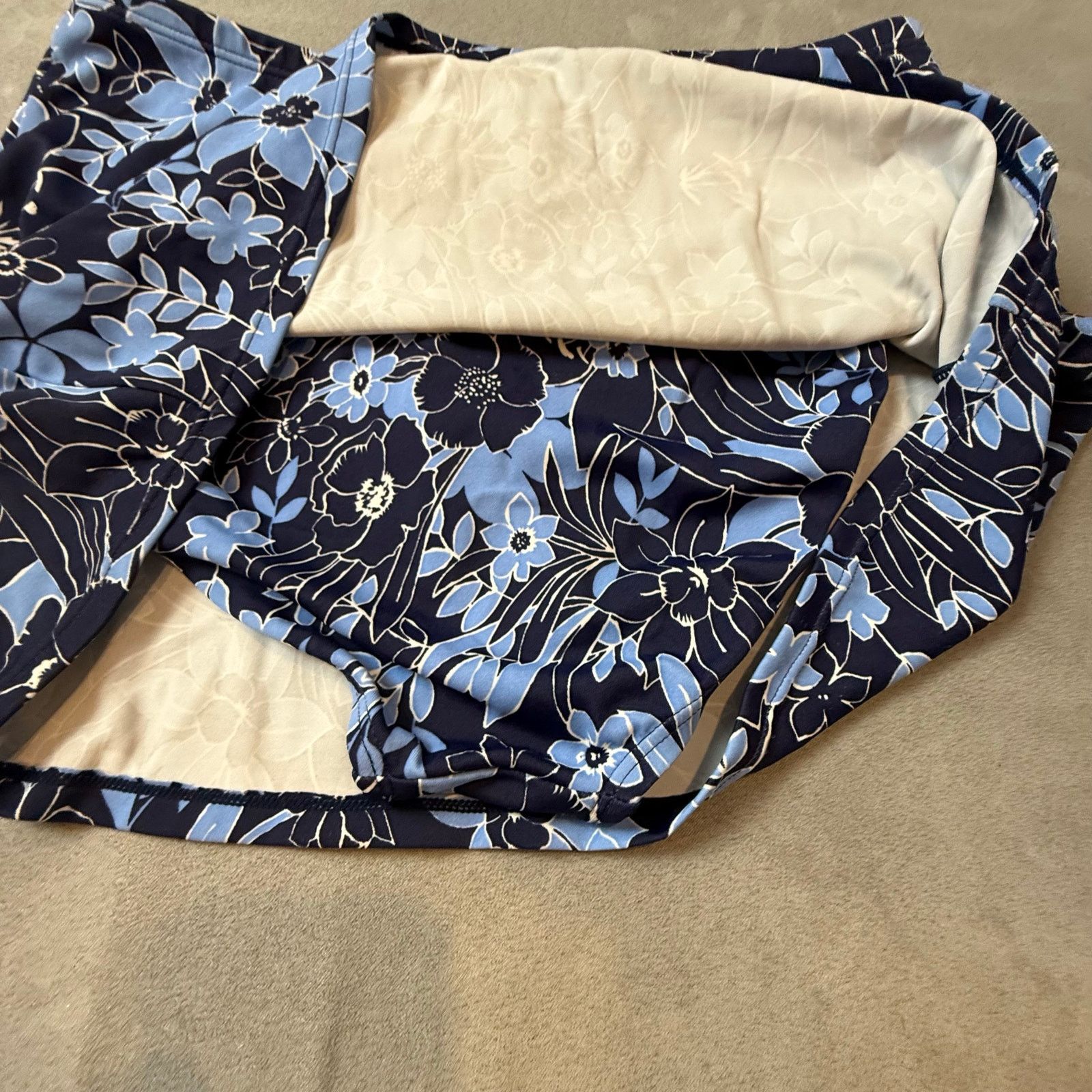 L.L. Bean LL Bean Blue Floral Swim Skirt Bottoms Bikini Swimsuit 12 Size 34" / US 12 / IT 48 - 4 Thumbnail