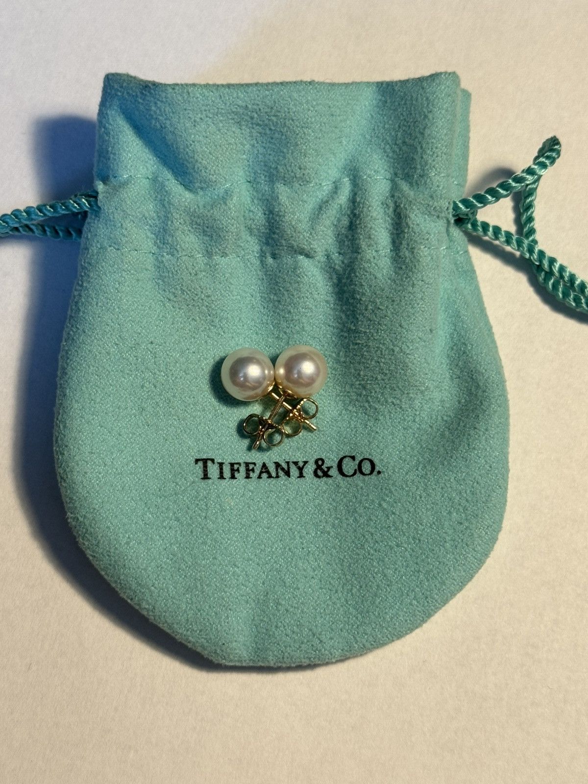 Tiffany & Co. Tiffany & Co. 7.5mm White Pearl Stud Earring 18K Yellow Gold Size ONE SIZE - 1 Thumbnail