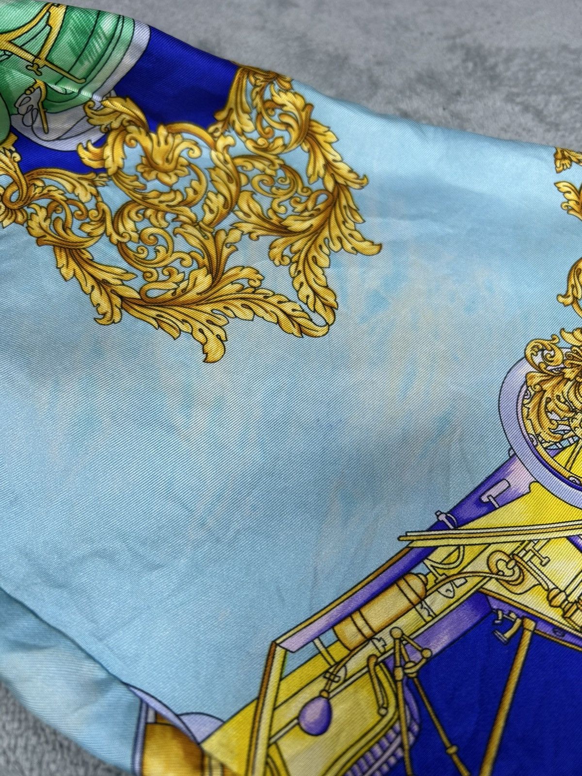 Versace Vintage Versace Sport Silk Venetian Shirt Size US L / EU 52-54 / 3 - 5 Thumbnail