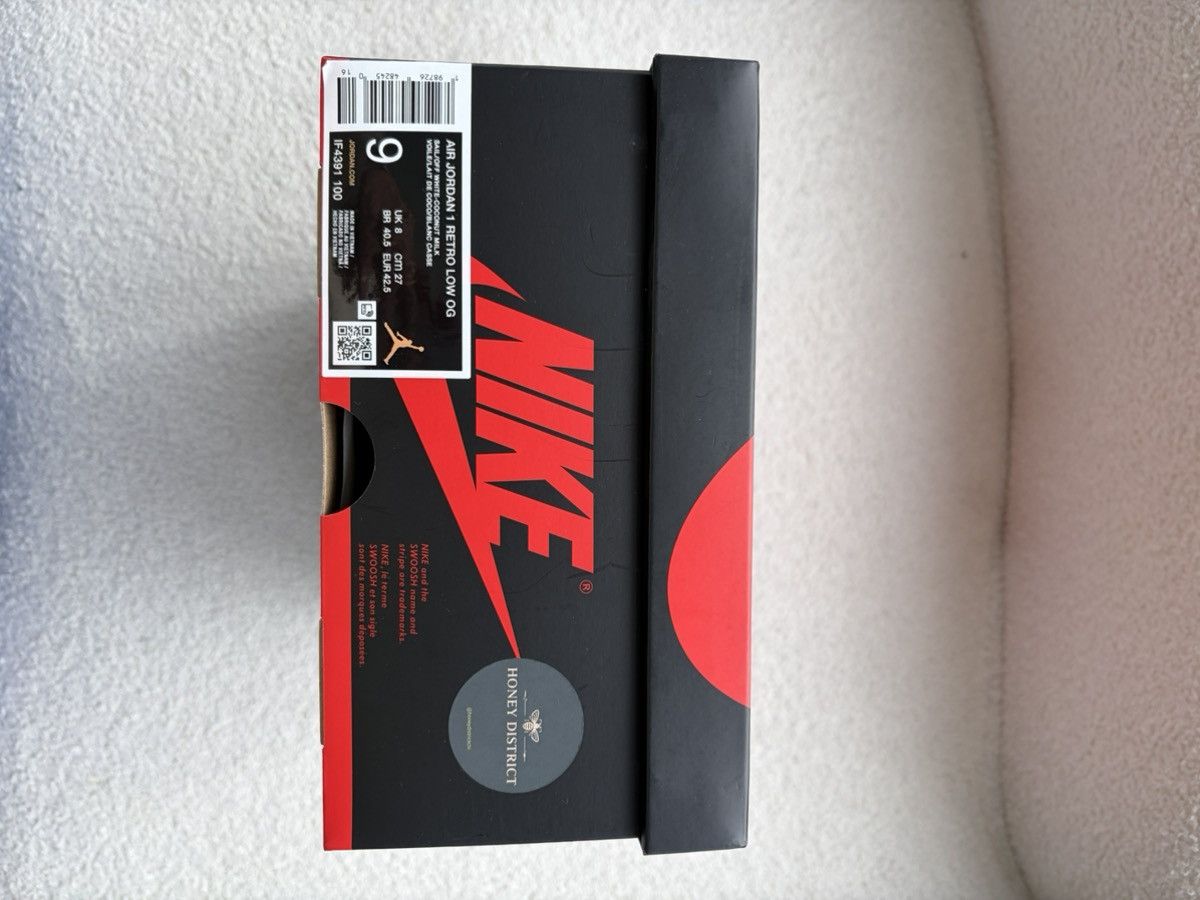 Nike Aur Jordan 1 Retro Low OG Coconut Milk Size US 9 / EU 42 - 3 Thumbnail