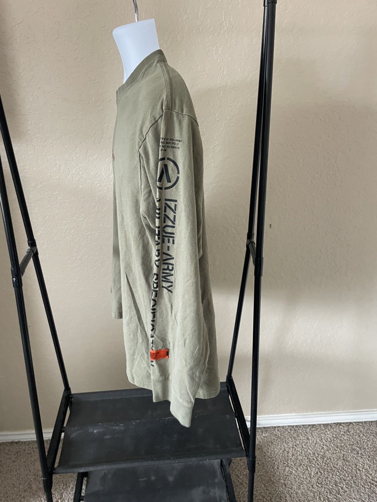 izzue Izzue-Army Military Spec LS tee Size US M / EU 48-50 / 2 - 5 Thumbnail