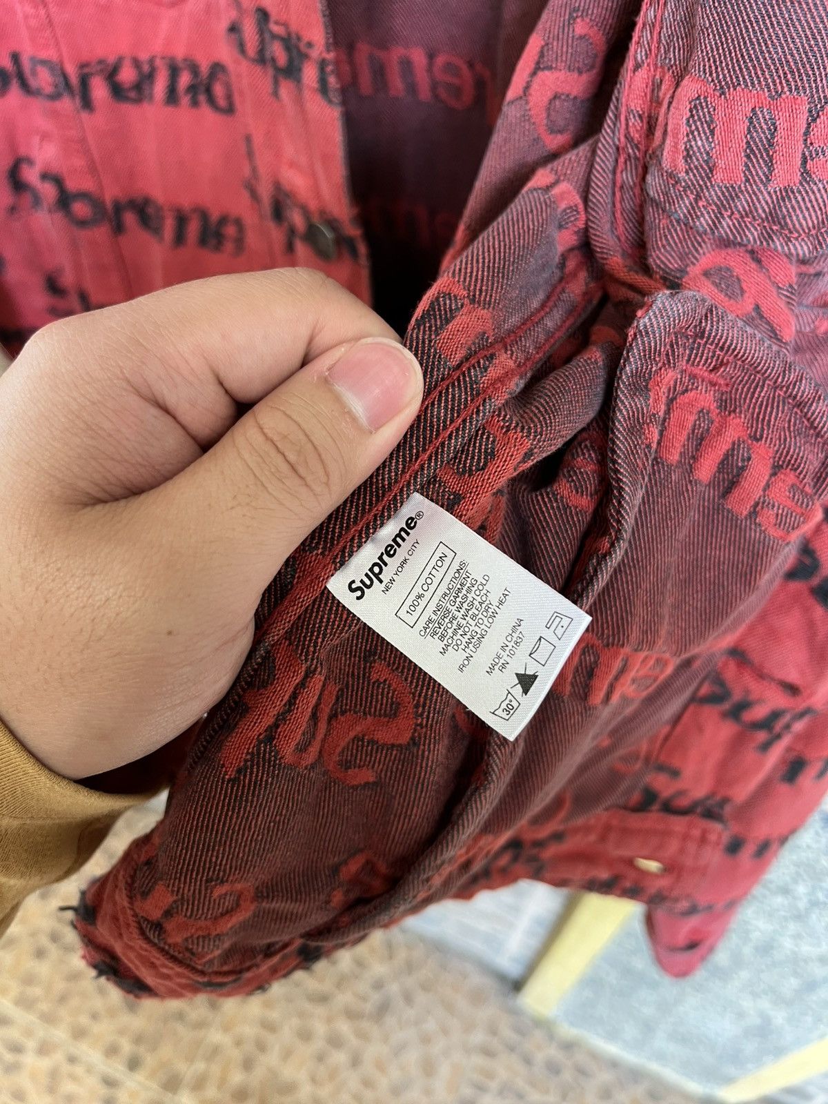 Supreme SUPREME FRAYED LOGOS DENIM JACKET SS21 Size US L / EU 52-54 / 3 - 20 Thumbnail