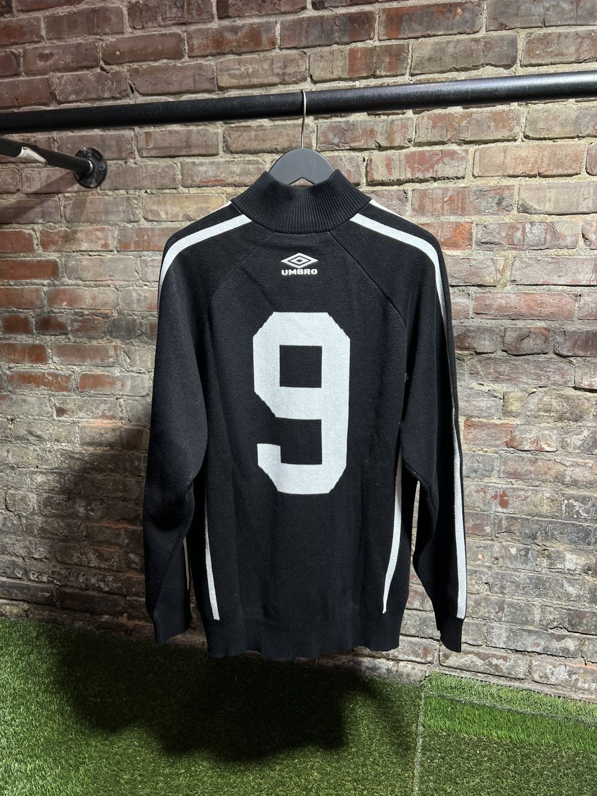 Supreme Umbro Zip Up Sweater Black 最安値 org.jpg