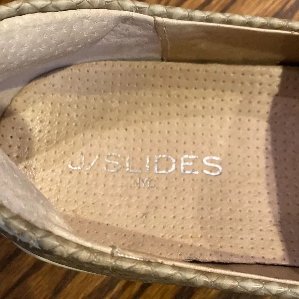 J/Slides J Slides Women's 8 Beige Slip On Sneaker Snakeskin Print Em Size US 8 / IT 38 - 8 Thumbnail