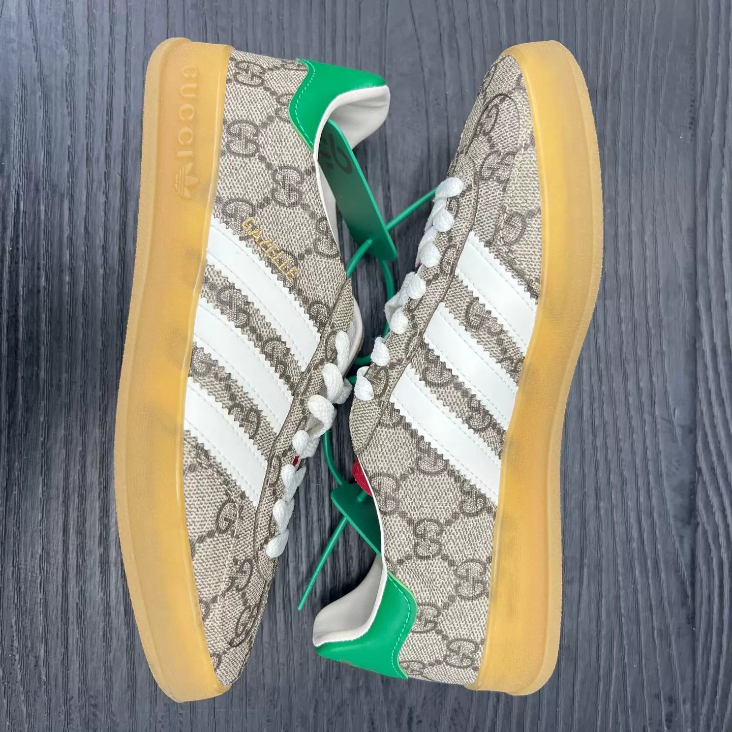 Gucci Gucci x Adidas Ebony Worn Once Women's 36 Sneakers Size US 5.5 / IT 35.5 - 6 Thumbnail