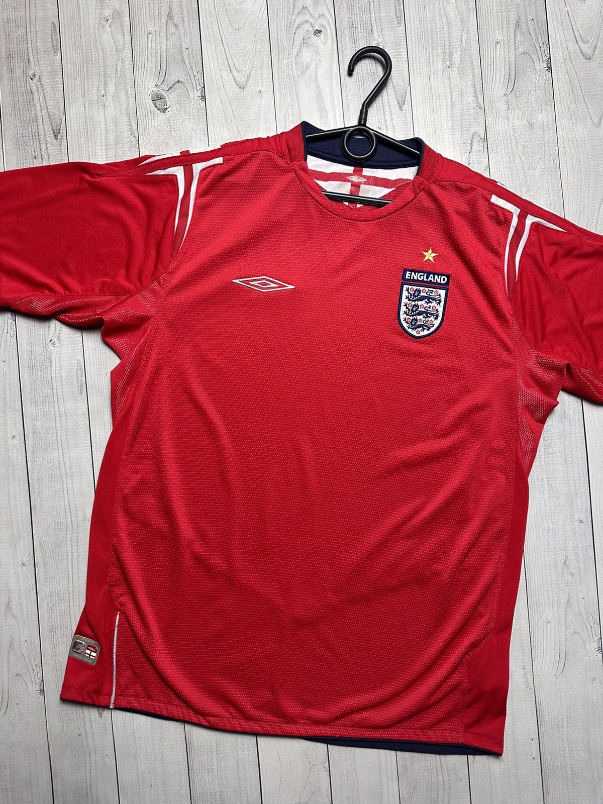 Umbro × Vintage Vintage Umbro England soccer jersey size L red Size US L / EU 52-54 / 3 - 2 Thumbnail