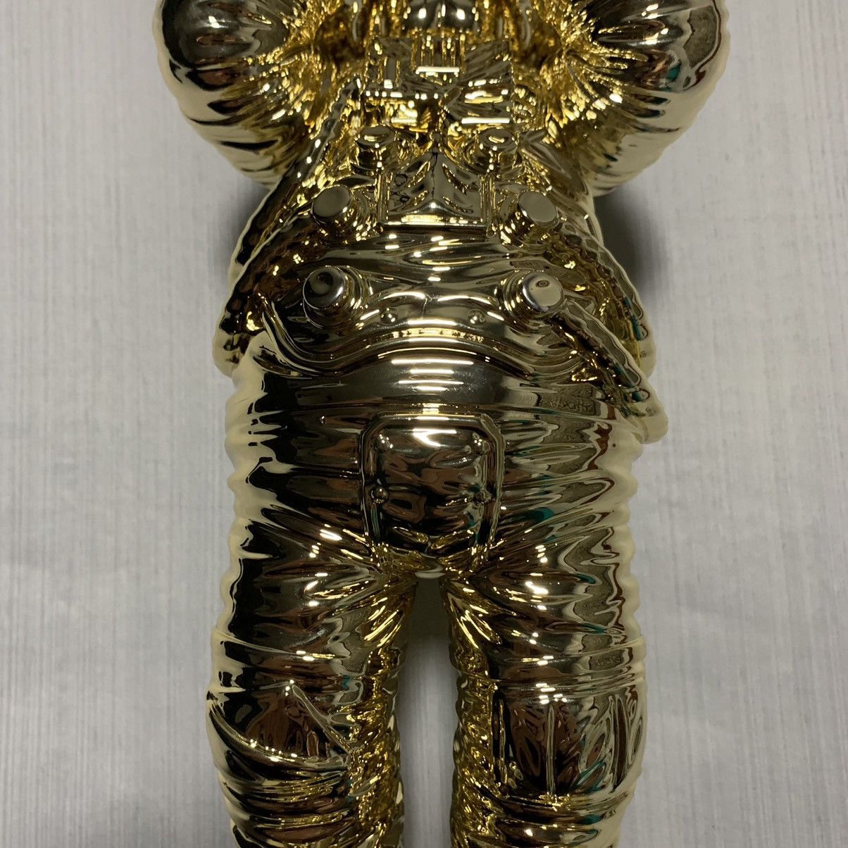 Kaws KAWS Holiday Space Figure Gold Size ONE SIZE - 3 Thumbnail