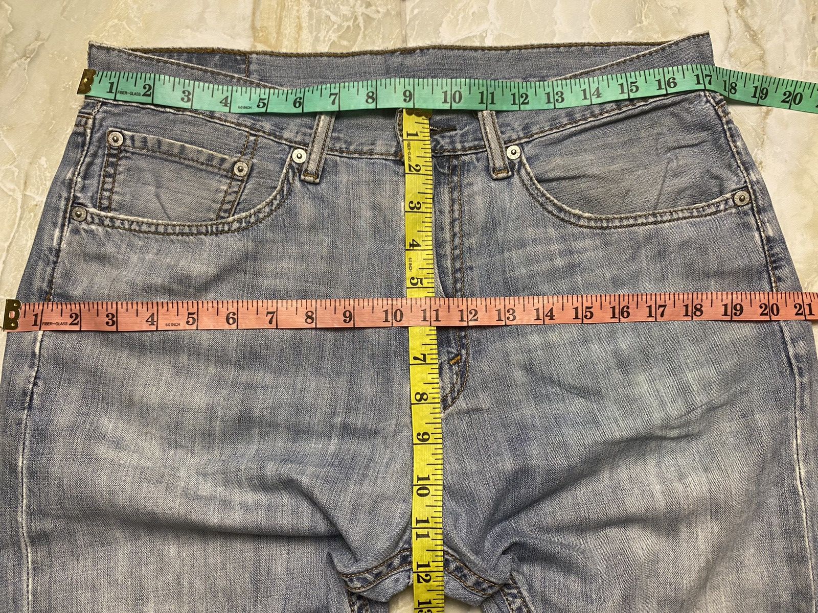 Levi's Light blue Levi’s distressed jean 505 Size US 34 / EU 50 - 22 Thumbnail