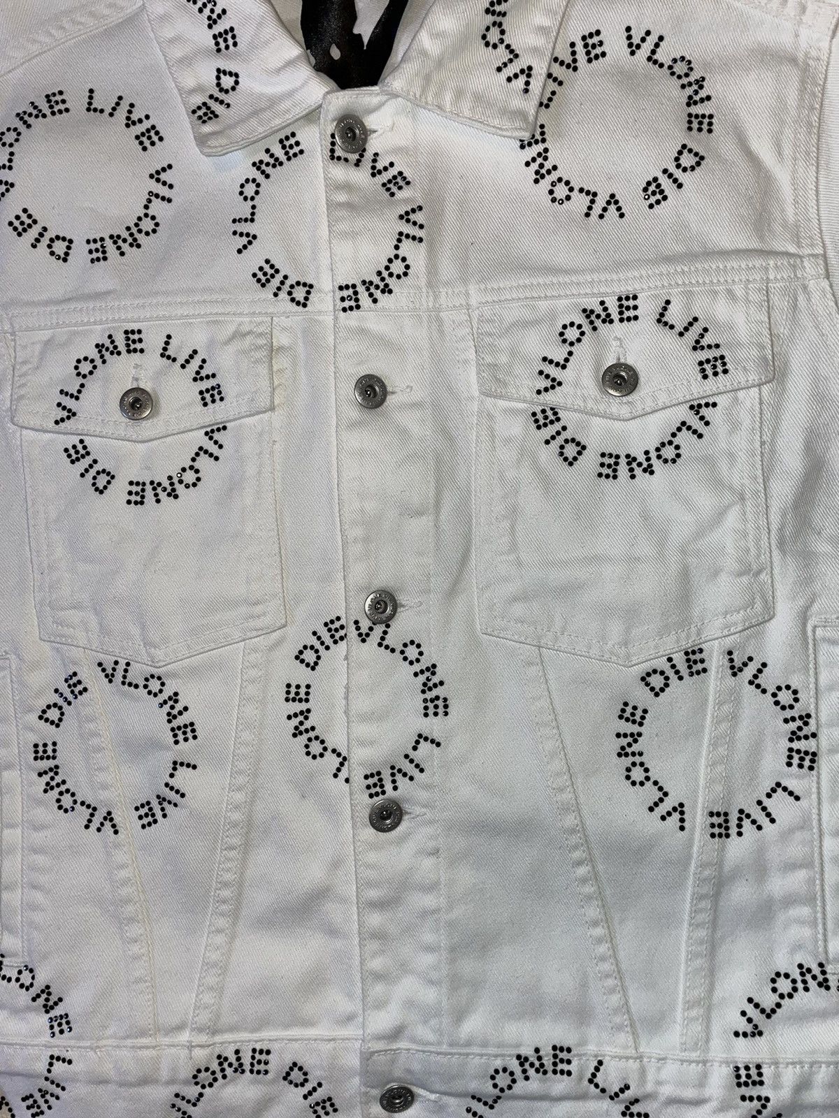 Vlone Unreleased Vlone Black Rhinestone White Denim Jacket Size M Size US M / EU 48-50 / 2 - 5 Thumbnail