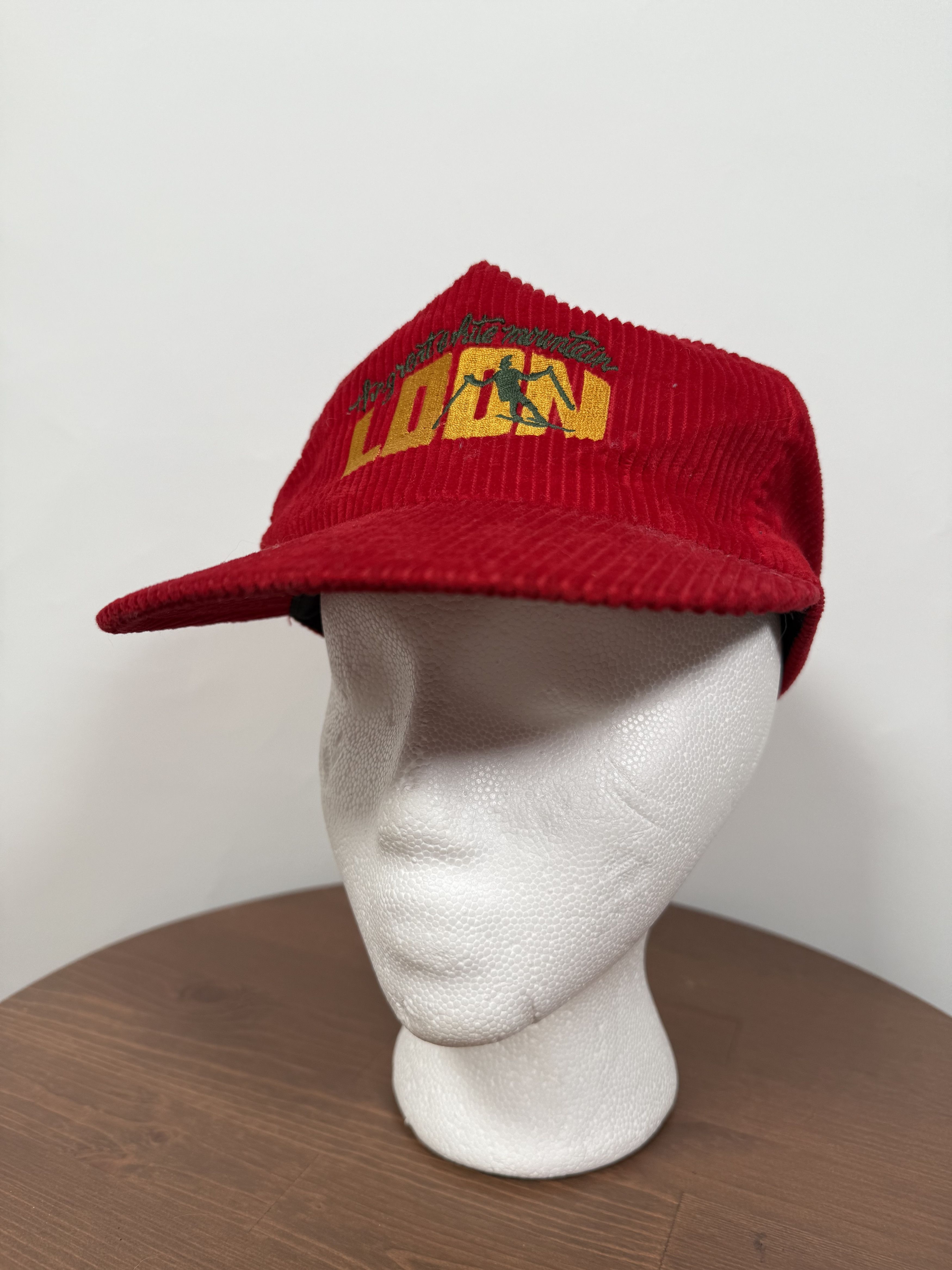 Vintage Vintage The Great White Mountain Loon Corduroy Trucker Hat Size ONE SIZE - 1 Thumbnail