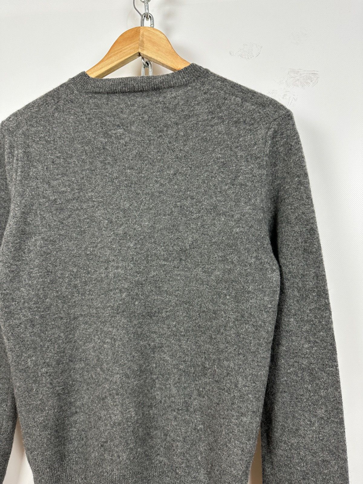 Comme des Garcons Comme des Garçons Play V-Neck Wool Double Heart Pullover Size US S / EU 44-46 / 1 - 13 Thumbnail