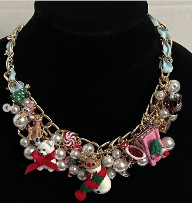 Betsey Johnson Betsey Johnson Christmas Bling Charm Bauble Bib Necklace Size ONE SIZE - 2 Thumbnail
