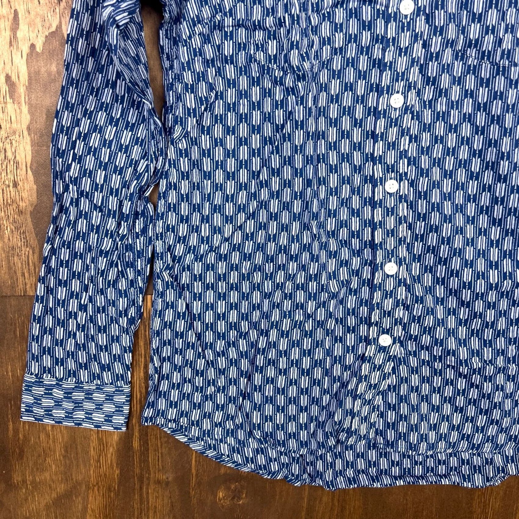 Eddie Bauer Eddie Bauer Womens Shirt Blue White Pattern Collared Thin Button Down Small Size S / US 4 / IT 40 - 3 Thumbnail