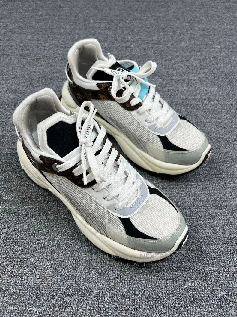 Louis Vuitton Louis Vuitton Run55 Sneakers White Black. Size US 5.5 / EU 38 - 2 Thumbnail