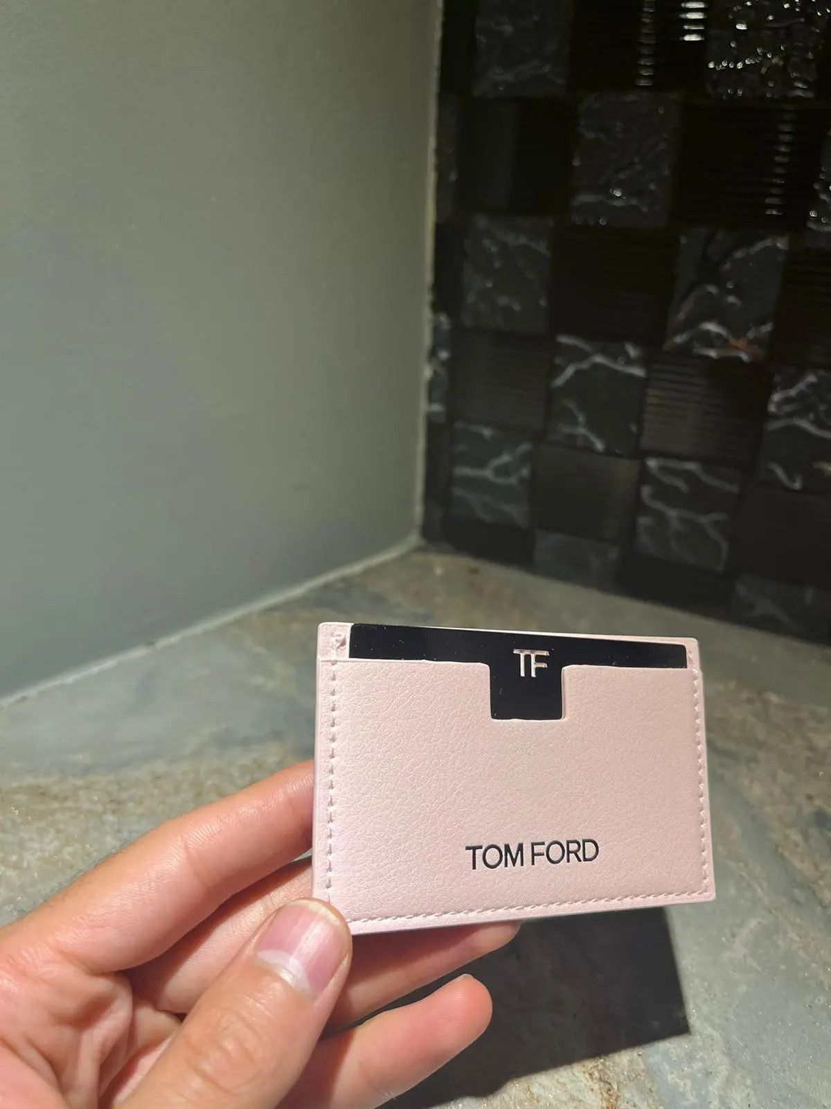 Tom Ford Mirror/Card Holder Wallet in Light Pink Size ONE SIZE - 1 Thumbnail