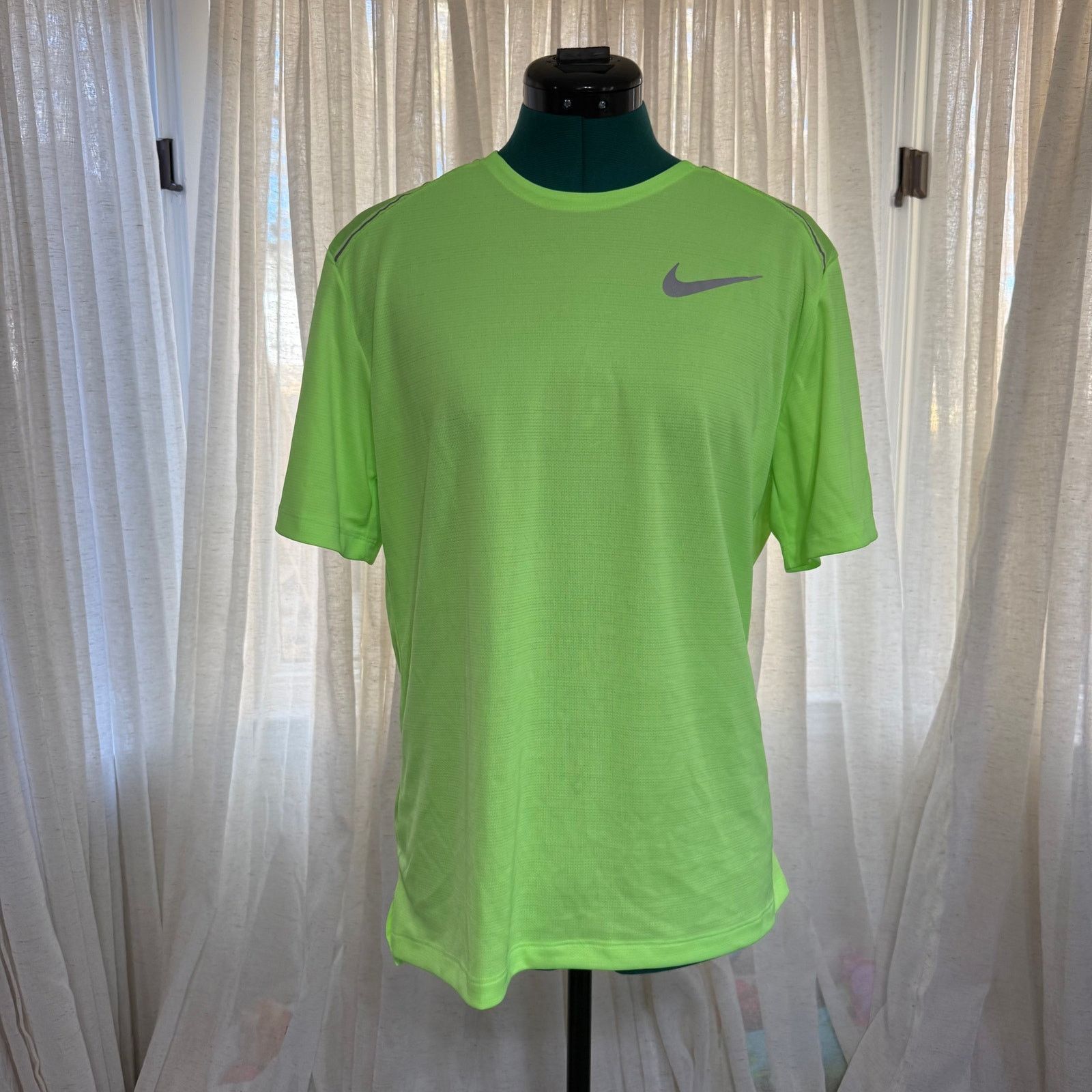 Nike Nike Running Neon Green Dri-Fit Performance Tee | Sz M Size US M / EU 48-50 / 2 - 2 Thumbnail