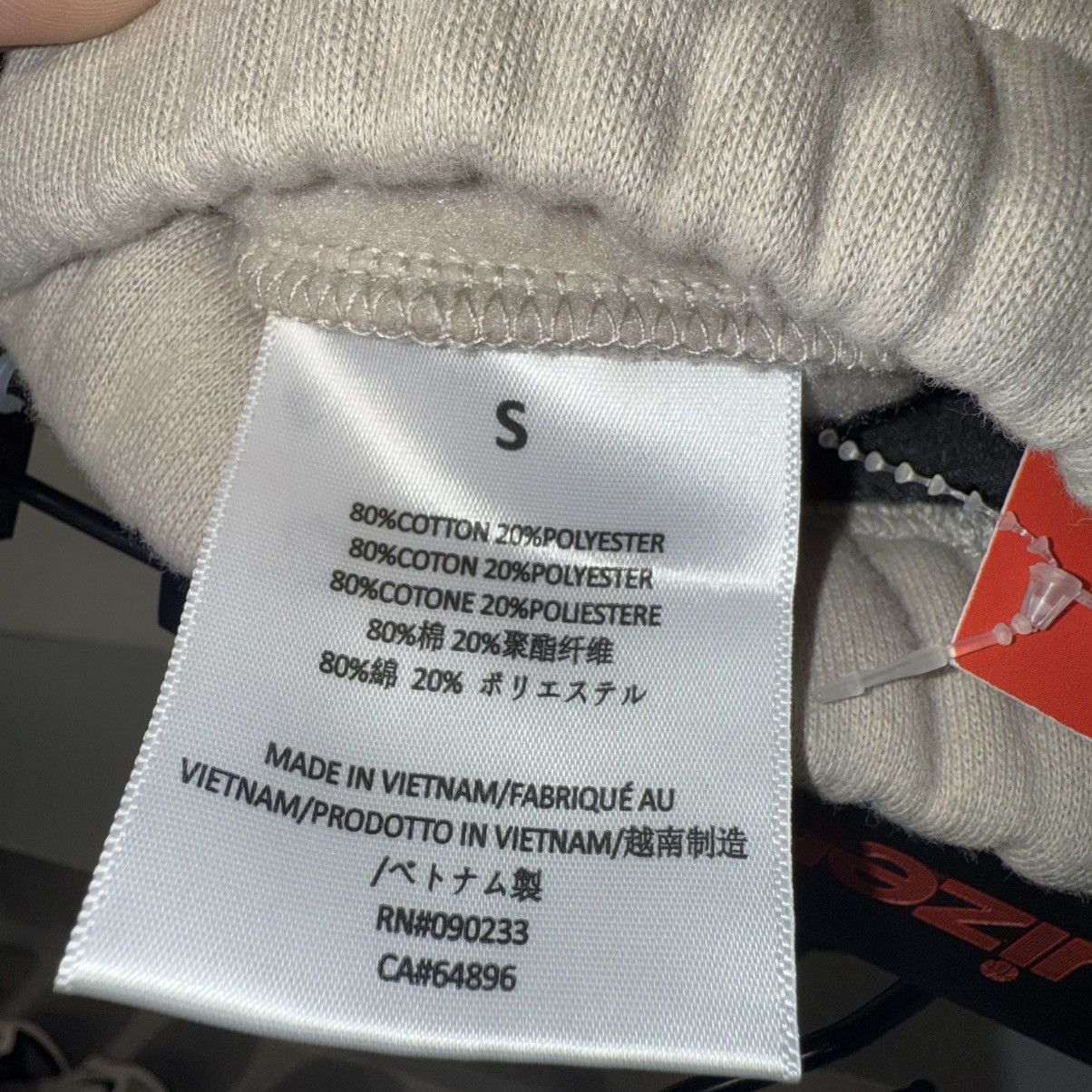 Fear of God Fear of God Essentials Sweatshort Silver Cloud Size US 30 / EU 46 - 5 Thumbnail