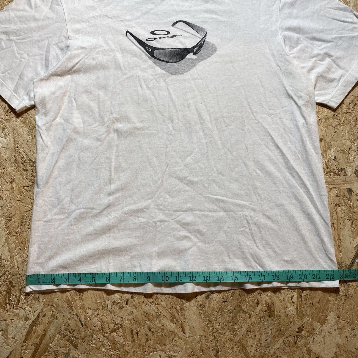 Oakley Vintage Y2K Oakley Tee Size US L / EU 52-54 / 3 - 12 Thumbnail