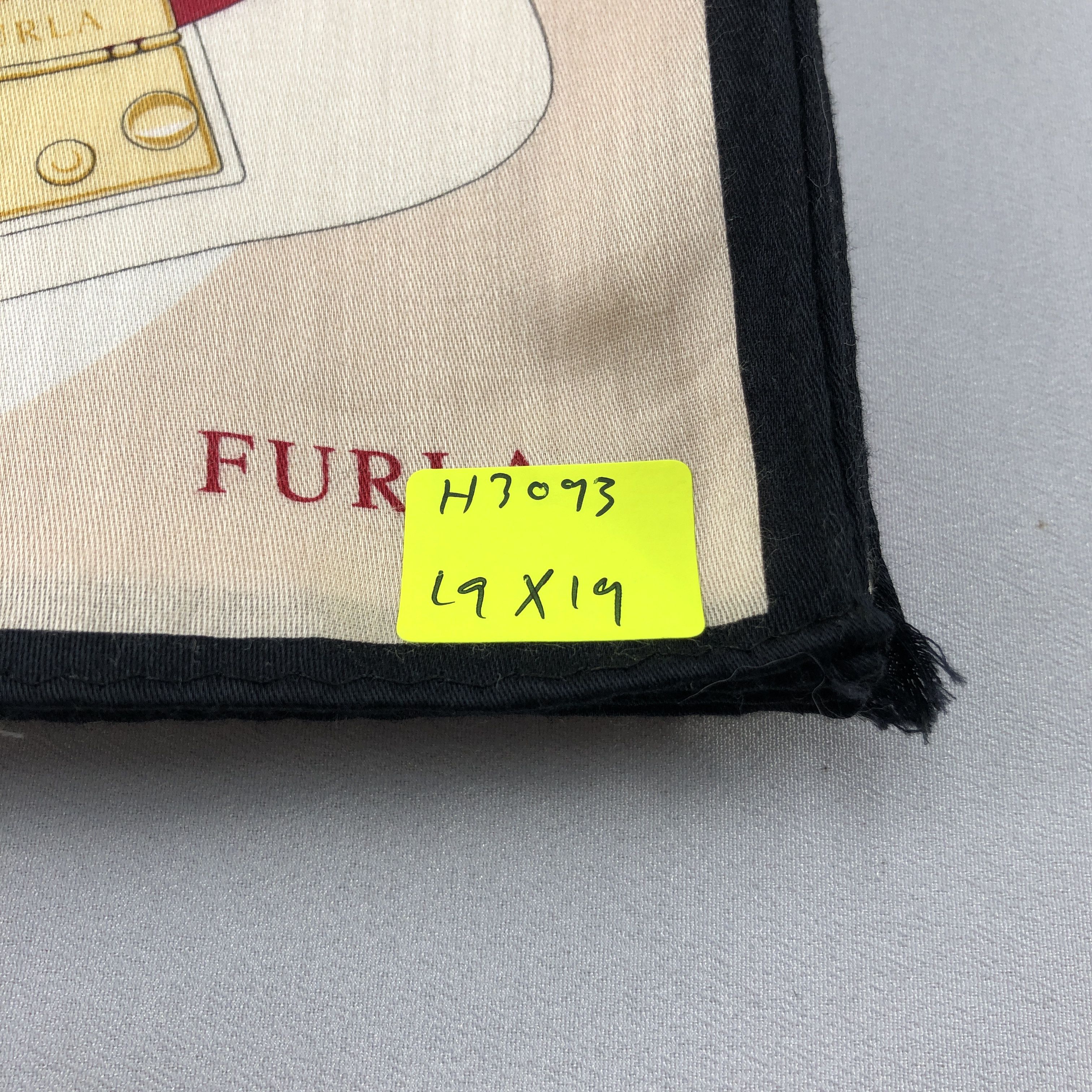 Furla Furla Love Handkerchief Neckerchief Bandana H3093 Size ONE SIZE - 7 Thumbnail