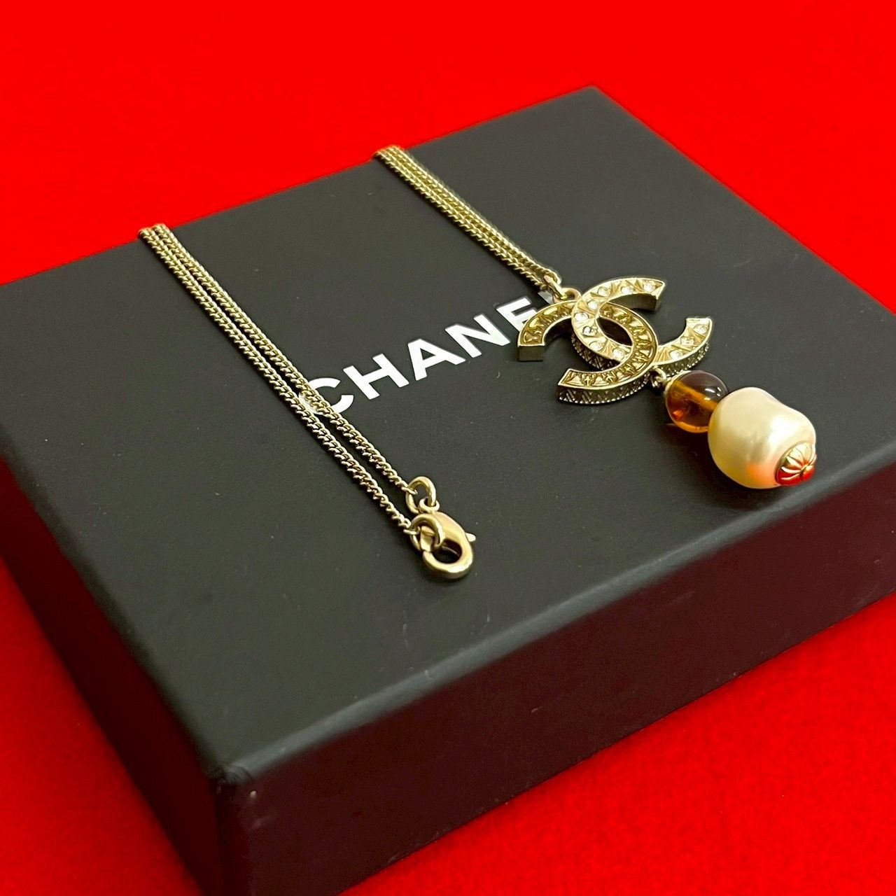 Chanel Chanel Chanel Coco Mark Faux Pearl Necklace Metal Necklace DUTY FREE for USA Size ONE SIZE - 1 Thumbnail