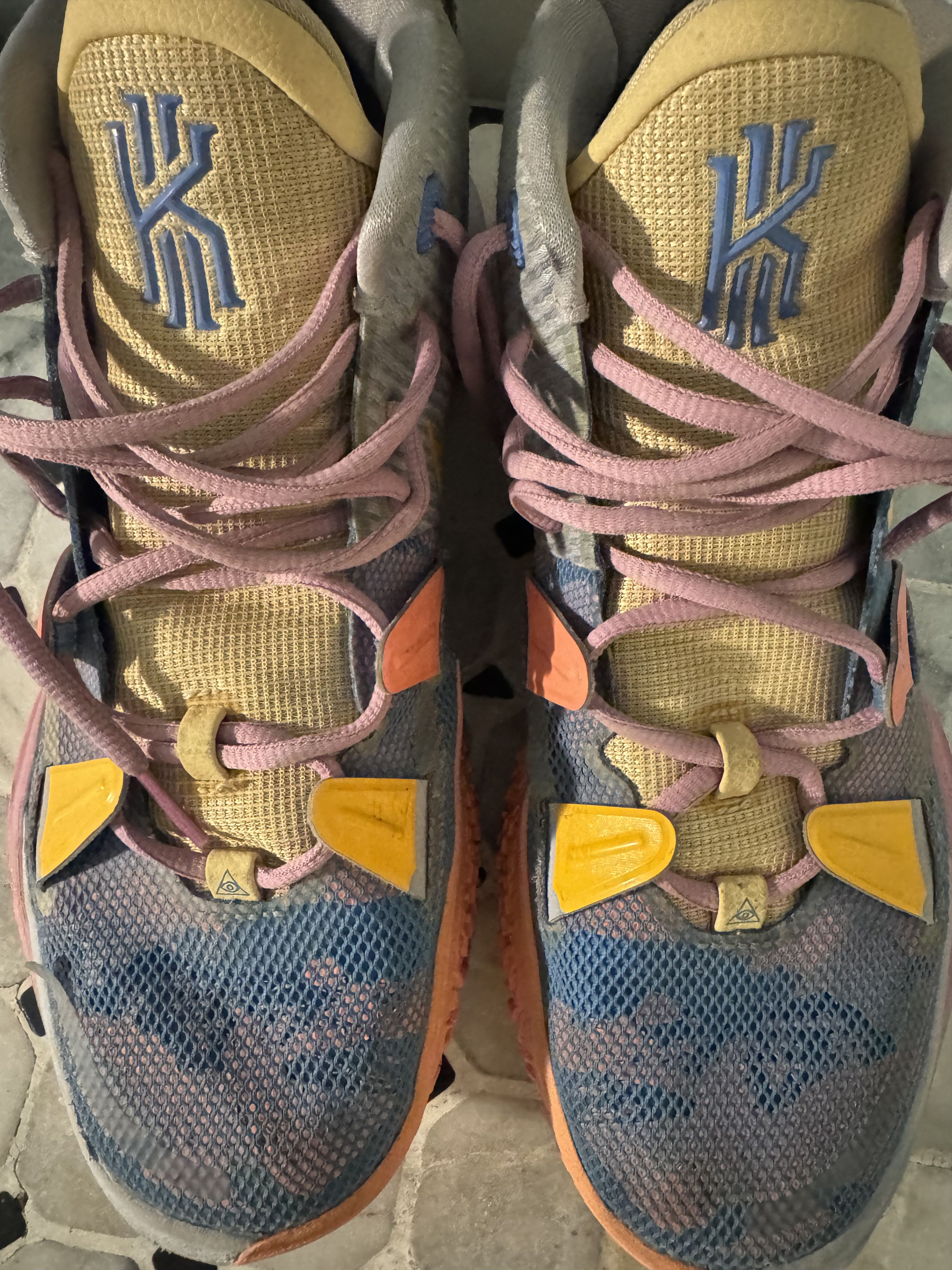 Nike Nike Kyire Size US 11 / EU 44 - 4 Thumbnail