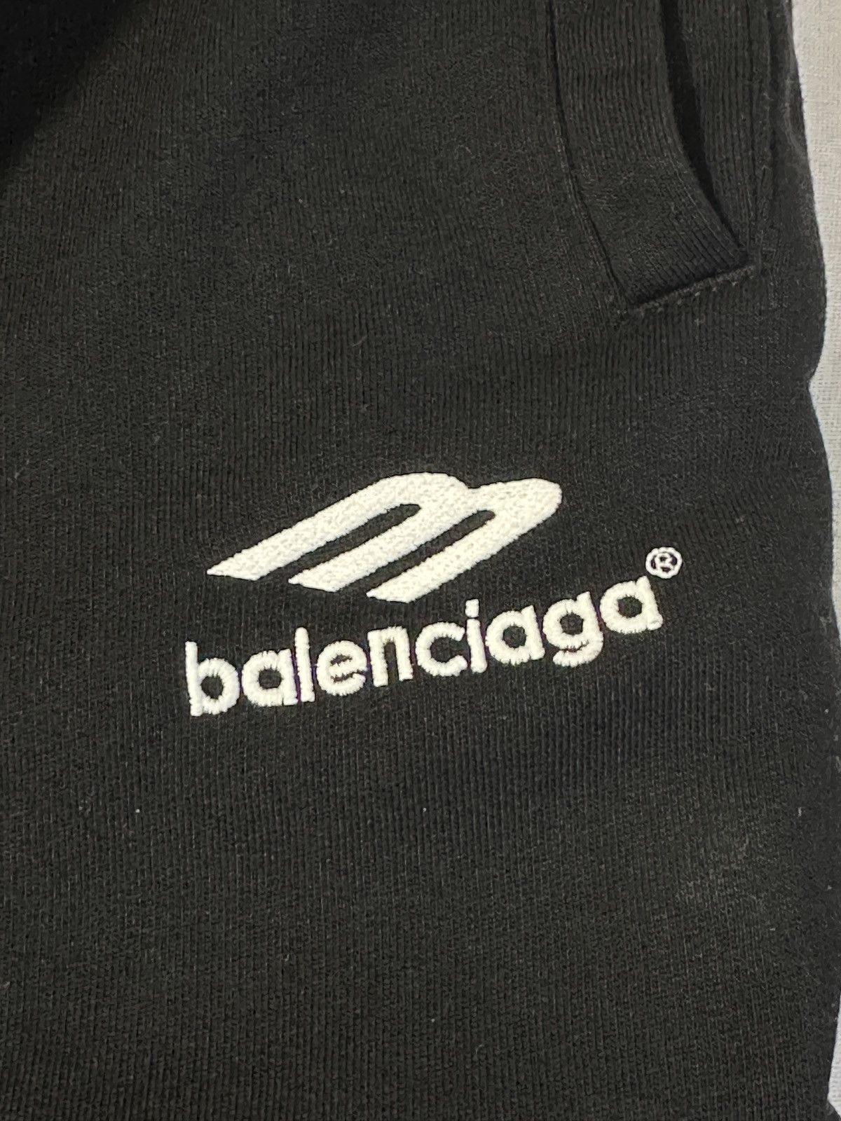 Balenciaga Balenciaga Manchester Sweatpants Size US 40 / EU 56 - 4 Thumbnail