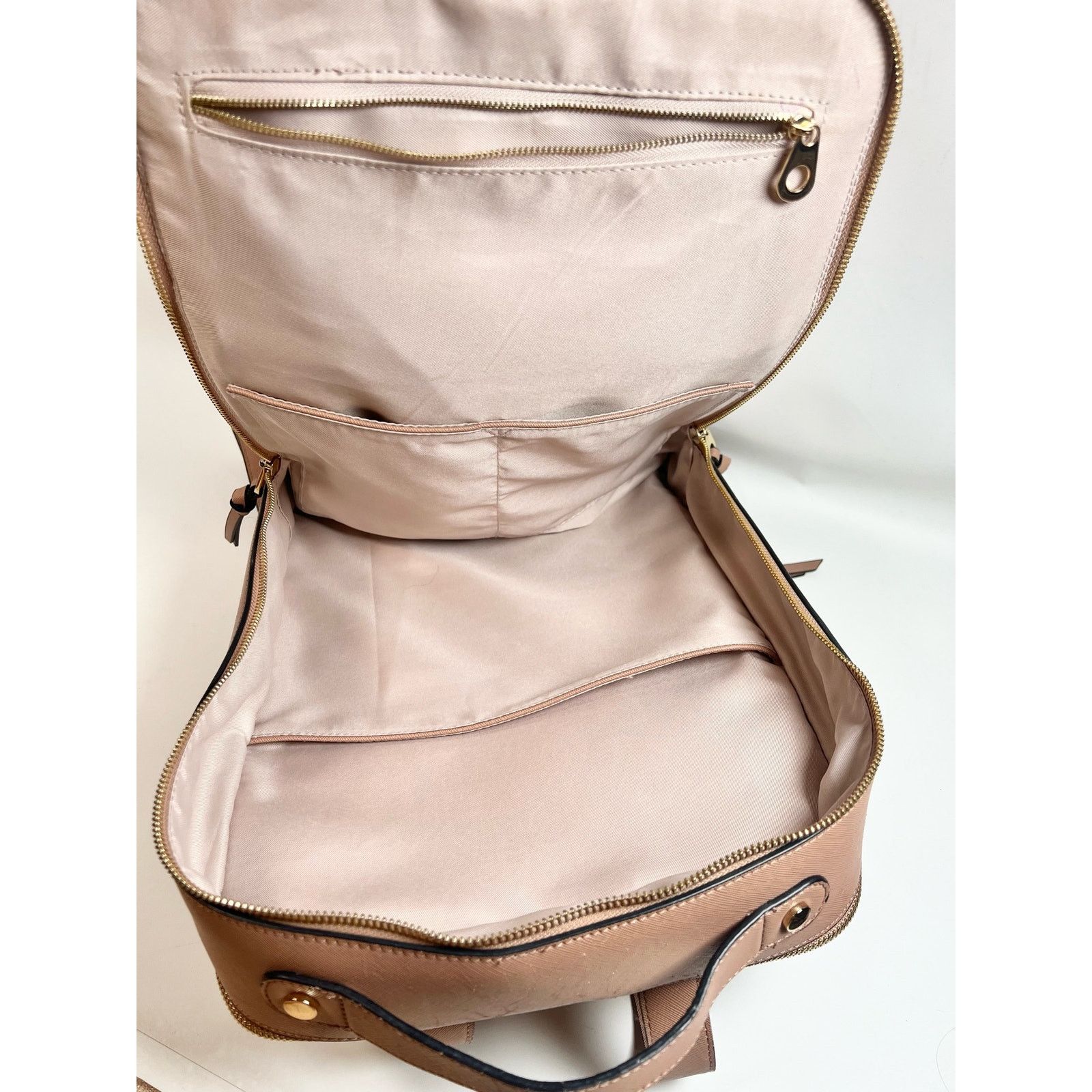 Designer Calpak Kaya 15 inch Laptop Backpack in Caramel $118 Size ONE SIZE - 3 Thumbnail