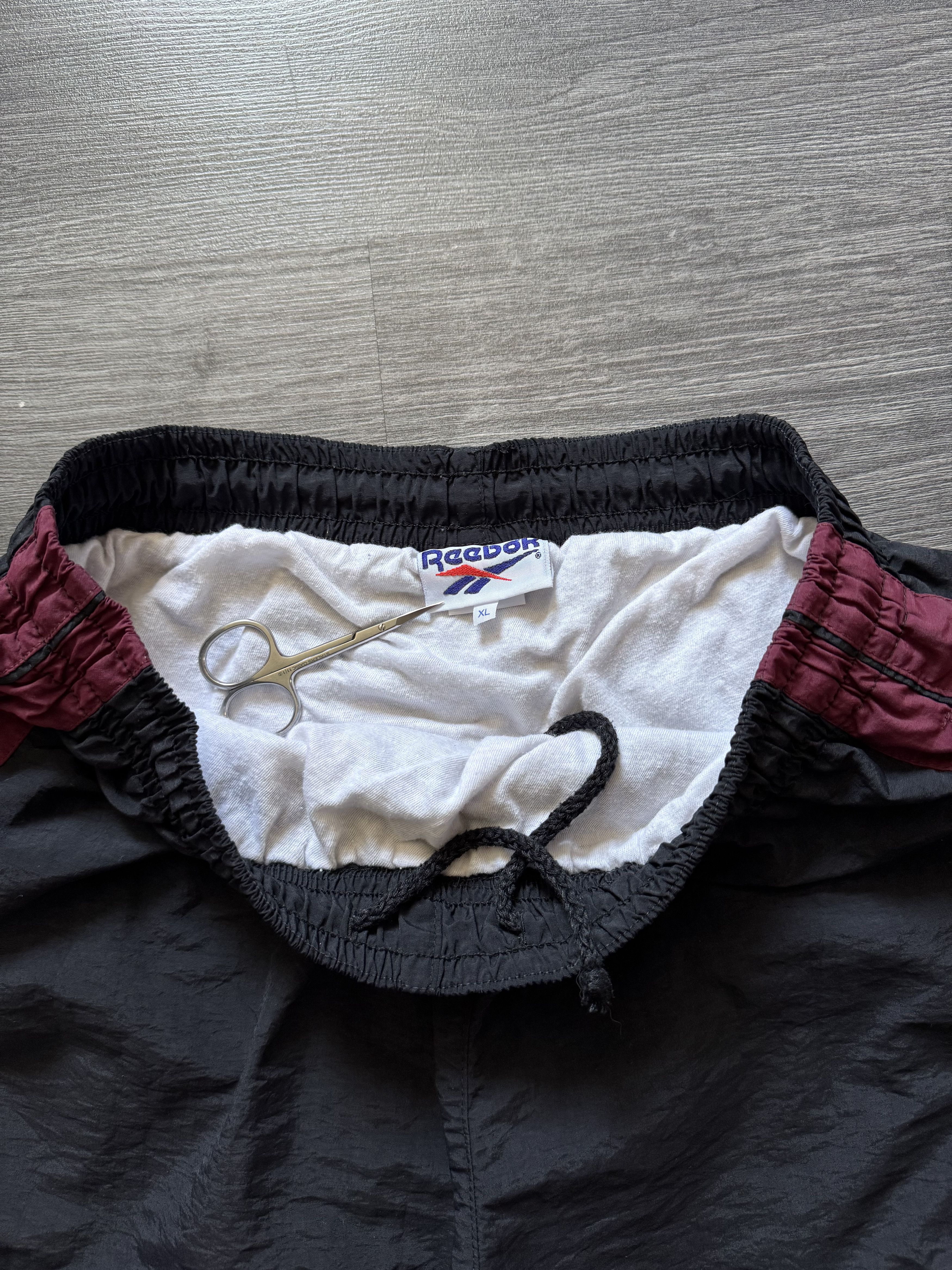 Reebok Reebok Vintage Mens Nylon Shorts Y2K Size US 36 / EU 52 - 7 Thumbnail