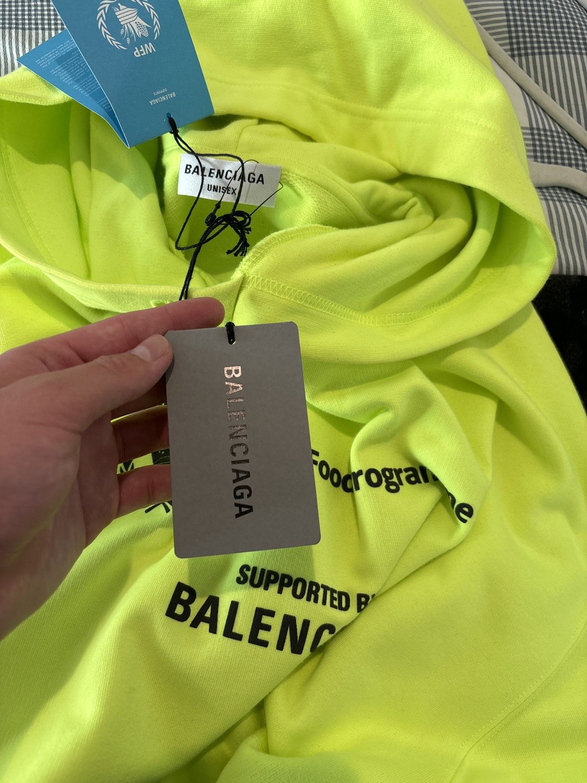 Balenciaga × Designer Balenciaga World Food Programme Hoodie Size US M / EU 48-50 / 2 - 7 Thumbnail