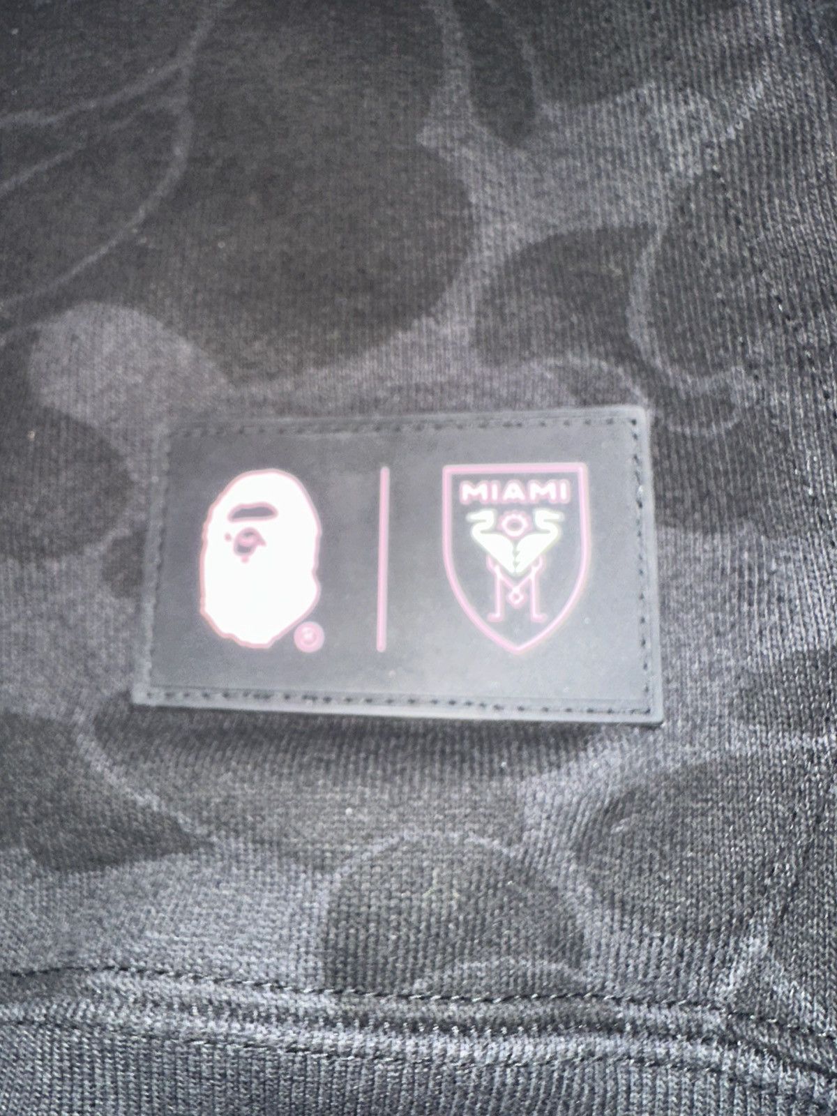 Bape Inter miami x bape camo hoodie sz M Size US M / EU 48-50 / 2 - 3 Thumbnail