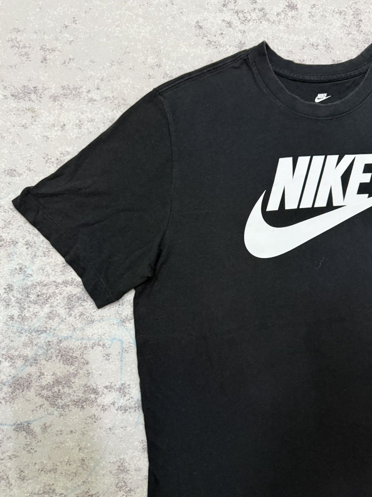 Nike The Nike Tee biglogo swoosh tshirt Size US L / EU 52-54 / 3 - 4 Thumbnail