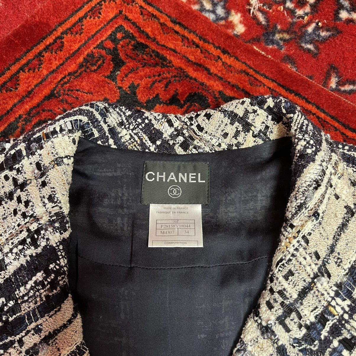 Chanel CHANEL Spring 2006 Tweed Bouclé Belted Dress CC Buttons Size S / US 4 / IT 40 - 19 Thumbnail