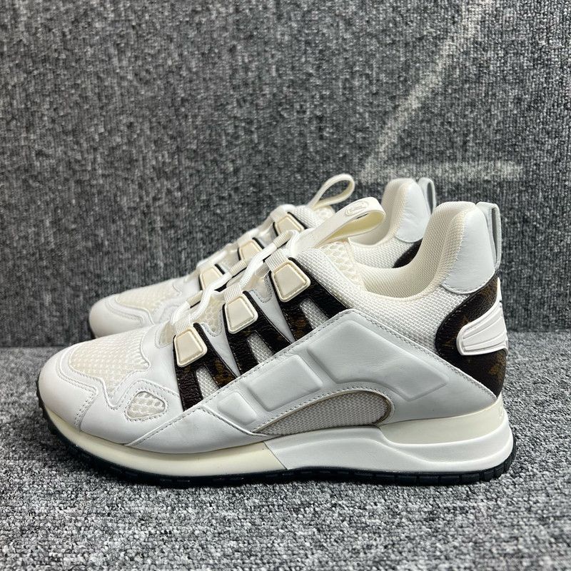 Louis Vuitton Louis Vuitton Sporty White Sneakers 0079 Size US 5.5 / EU 38 - 1 Thumbnail