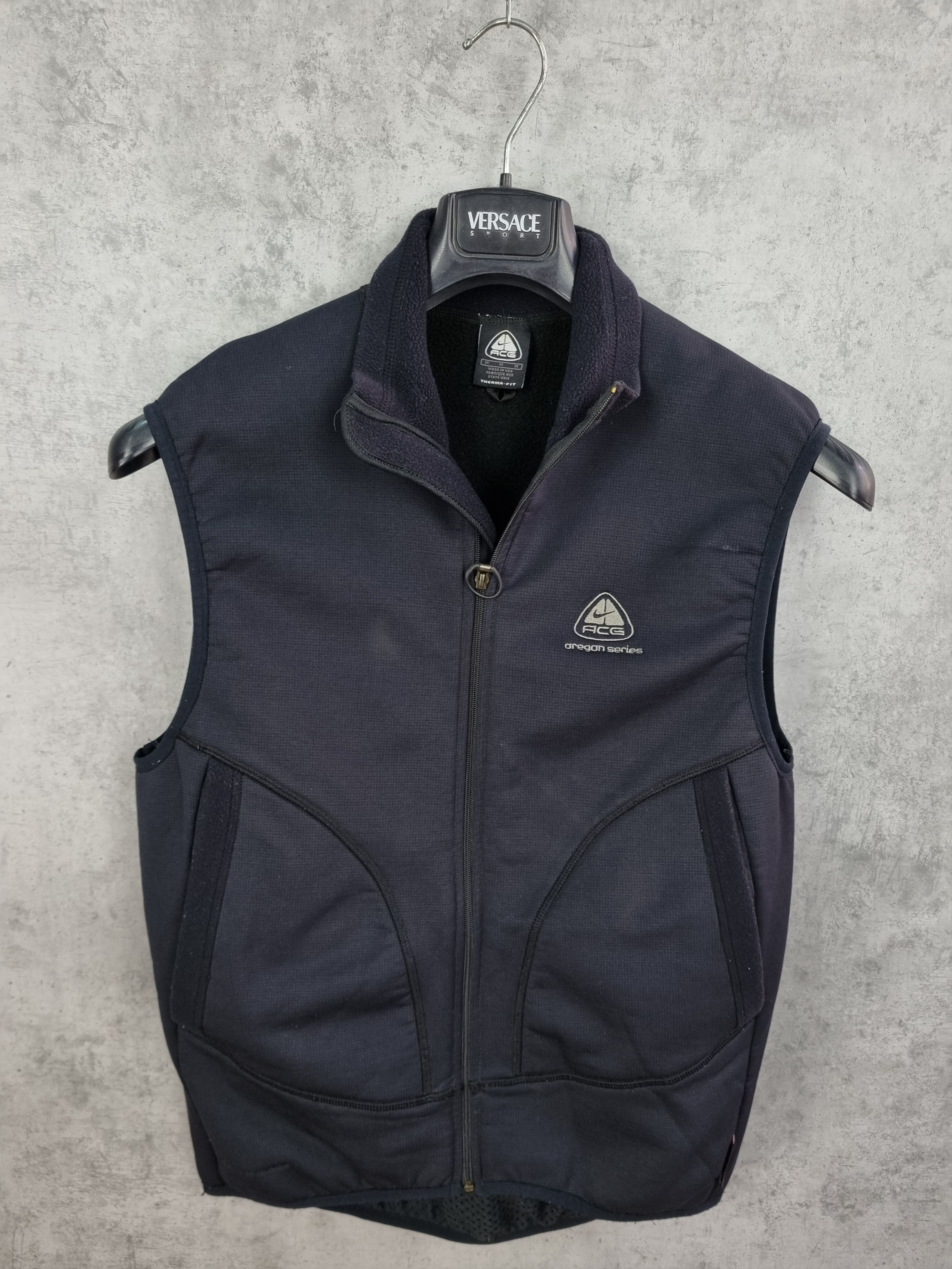 Nike ACG Vintage Nike ACG Technical Vest Size M | Grailed
