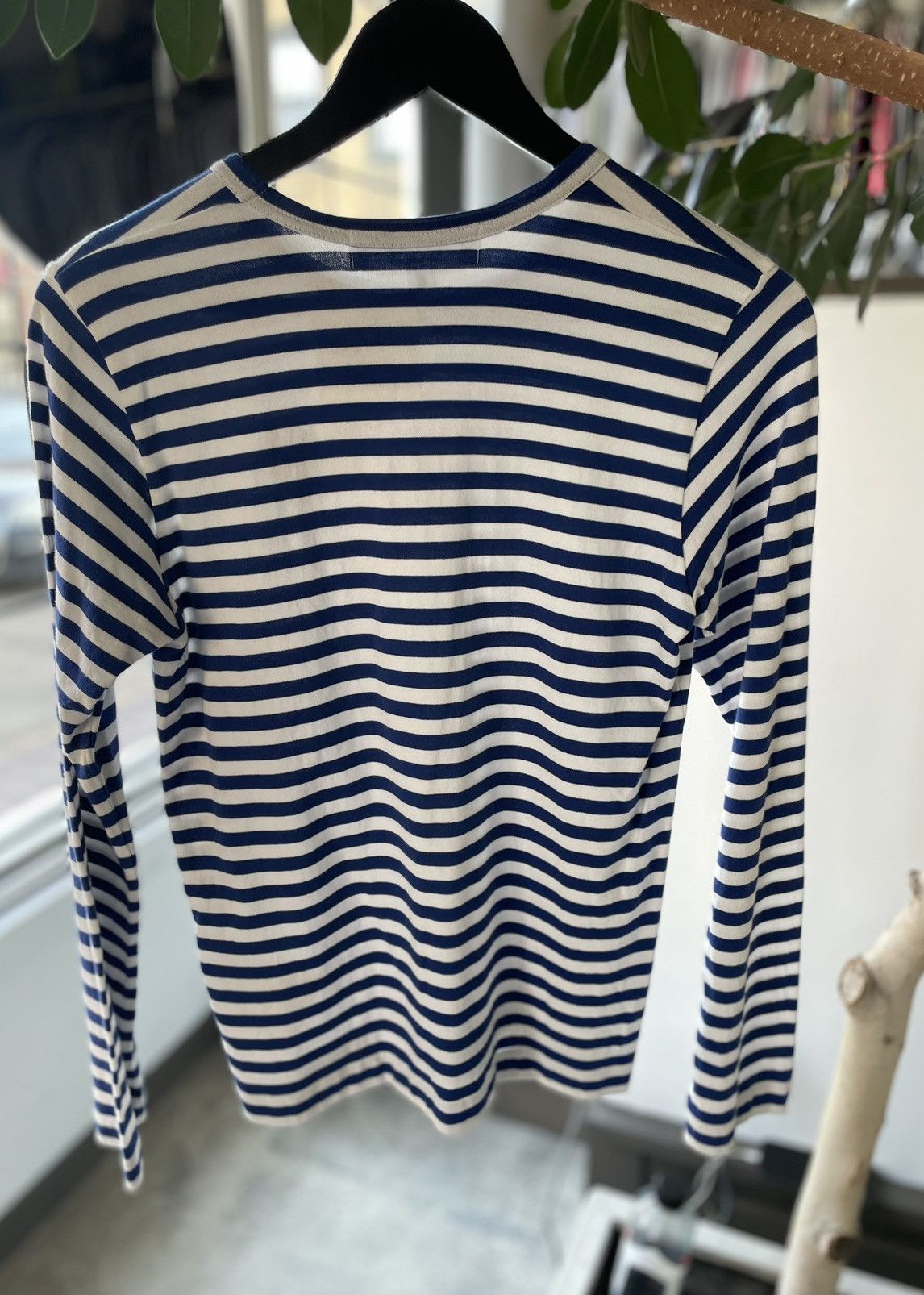 Comme des Garcons Comme des Garçons PLAY Heart Logo Long-Sleeve Stripe Shirt Size L / US 10 / IT 46 - 2 Thumbnail