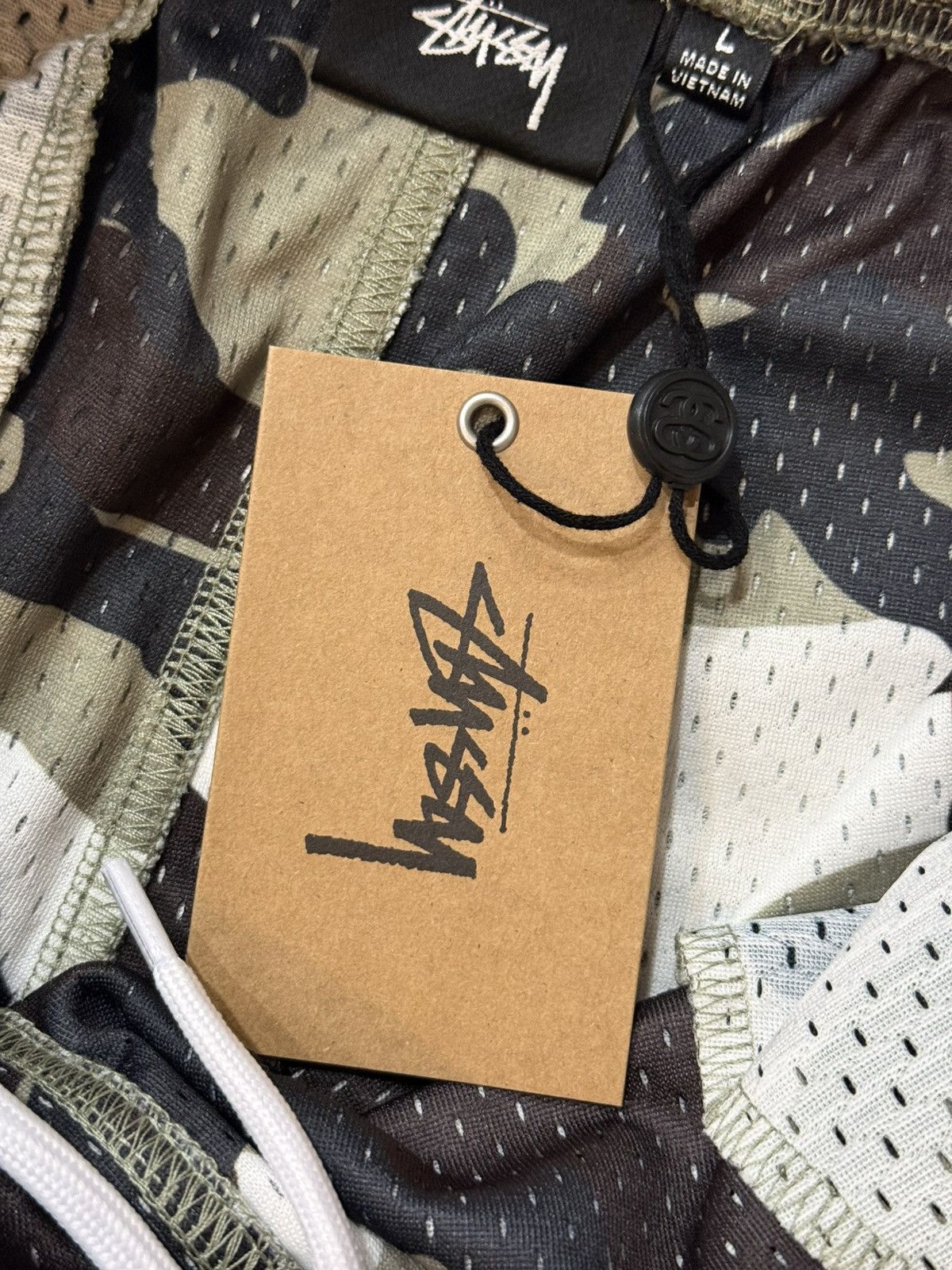 Stussy Men's Stussy Basic Mesh Shorts 112335 Snow Camo Sz Large New Size US 36 / EU 52 - 8 Thumbnail