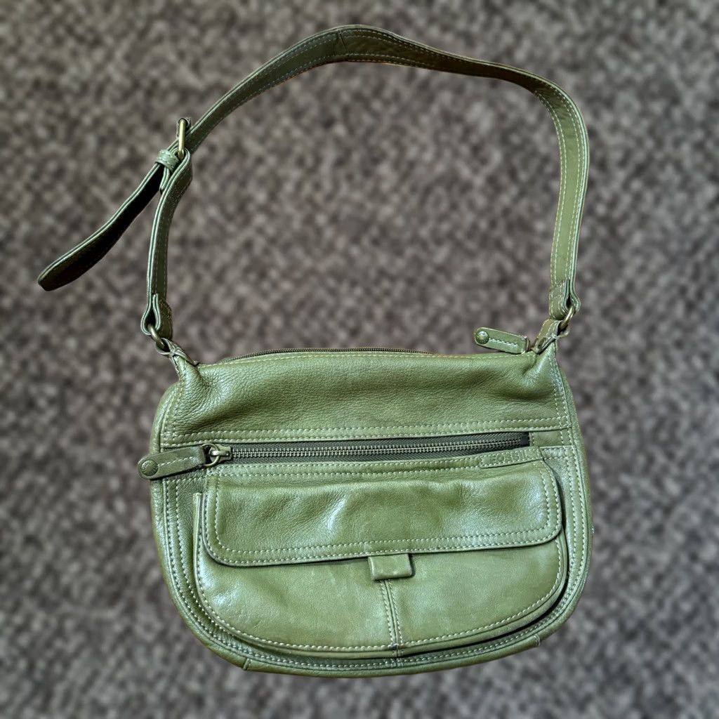 Fossil VINTAGE Fossil Leather Bag Purse Shoulder Strap Avocado Green Crescent Small Womens 10" x 7" x 4" Zipper Size ONE SIZE - 1 Thumbnail