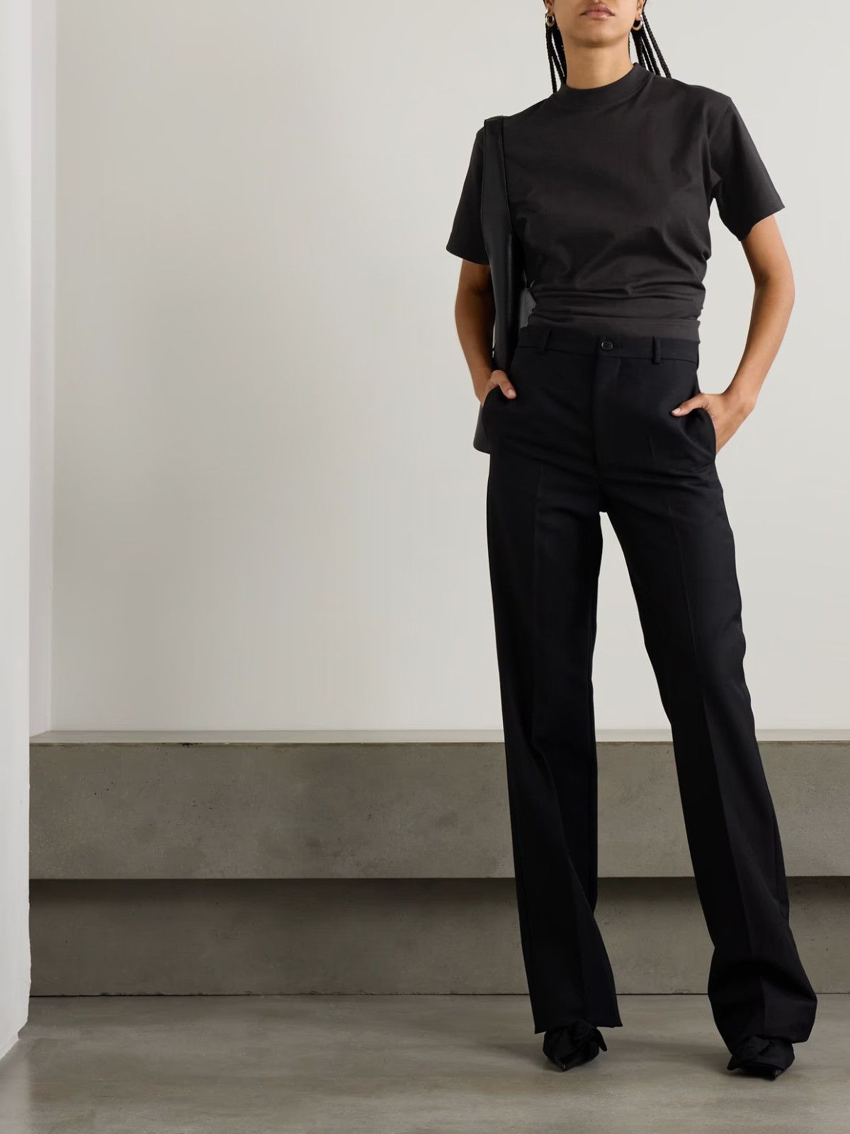Balenciaga oc11z0426 Knotted T-Shirt Small Fit in Black Size S / US 4 / IT 40 - 2 Thumbnail