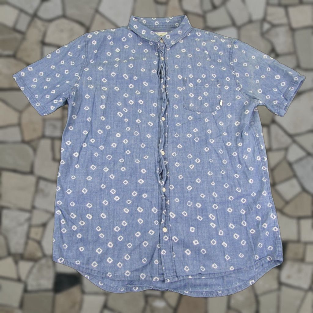 Quiksilver VINTAGE Quiksilver Shirt Mens Large Casual Button-Up Chambray Cotton Short Sleeve Blue 90s Surf Skate Size US L / EU 52-54 / 3 - 1 Thumbnail