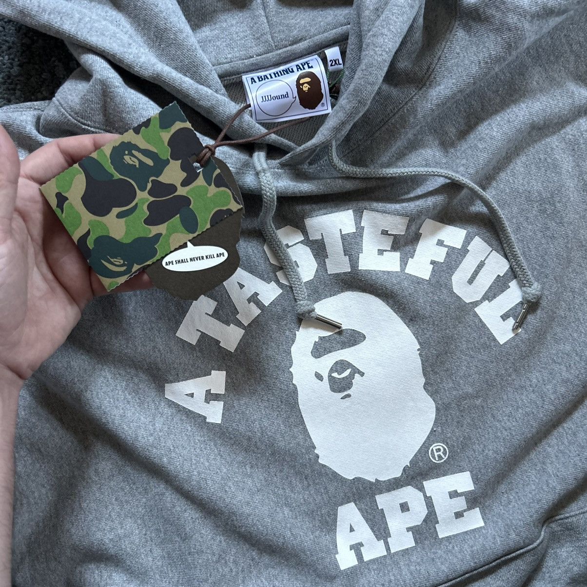 Bape × JJJJound 2XL “A TASTEFUL APE” RELAXED FiT COLLEGE LOGO HOODiE NiGO Size US XXL / EU 58 / 5 - 5 Thumbnail
