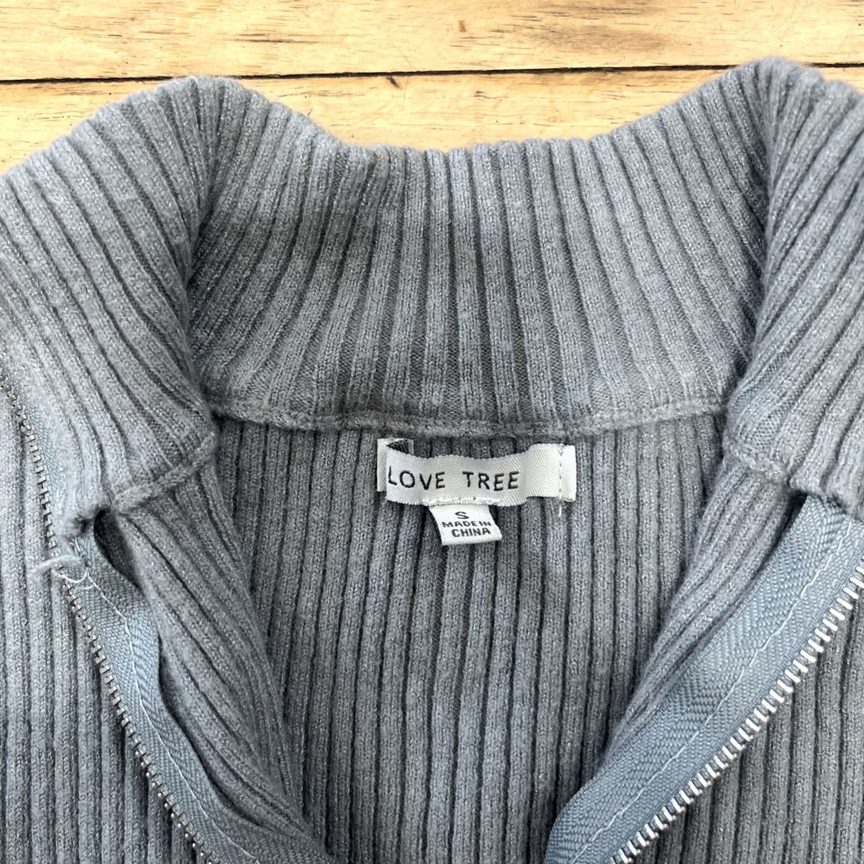 Vintage Love Tree Crop Knit Top Women S Mock Neck Long Sleeve Ribbed Gray 1/4 Zip Shirt Pullover S Gray Womens Size S / US 4 / IT 40 - 5 Thumbnail