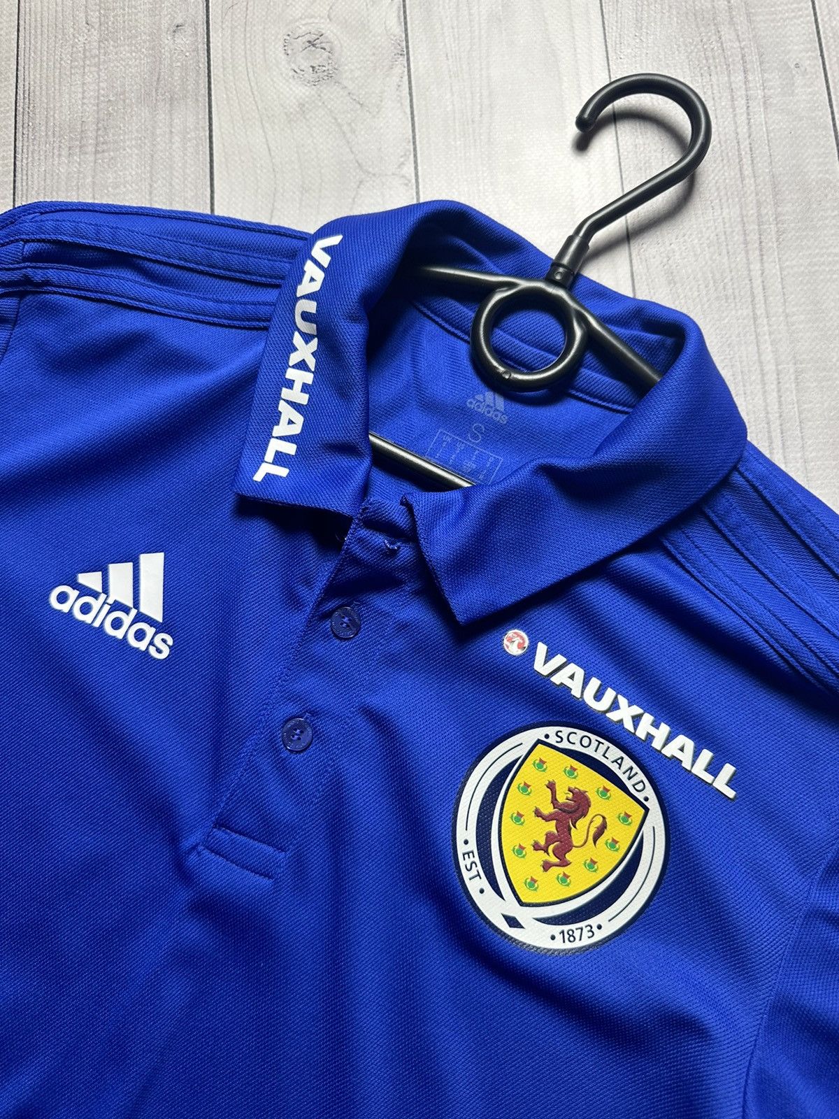 Adidas × Vintage Vintage adidas Scotland soccer polo jersey size S Size US S / EU 44-46 / 1 - 4 Thumbnail
